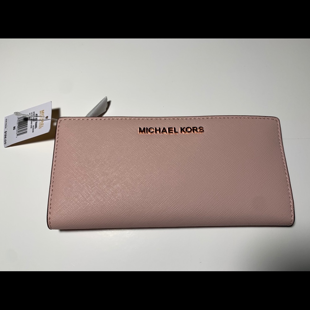 MICHAEL KORS JET SET TRAVEL W/ CARD CASE ID WALLET